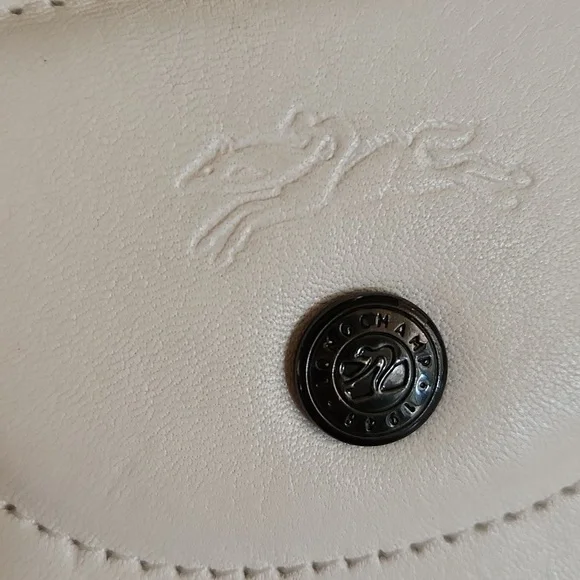 LONGCHAMP White Leather Wallet with Embossed Logo - Picture 14 of 16